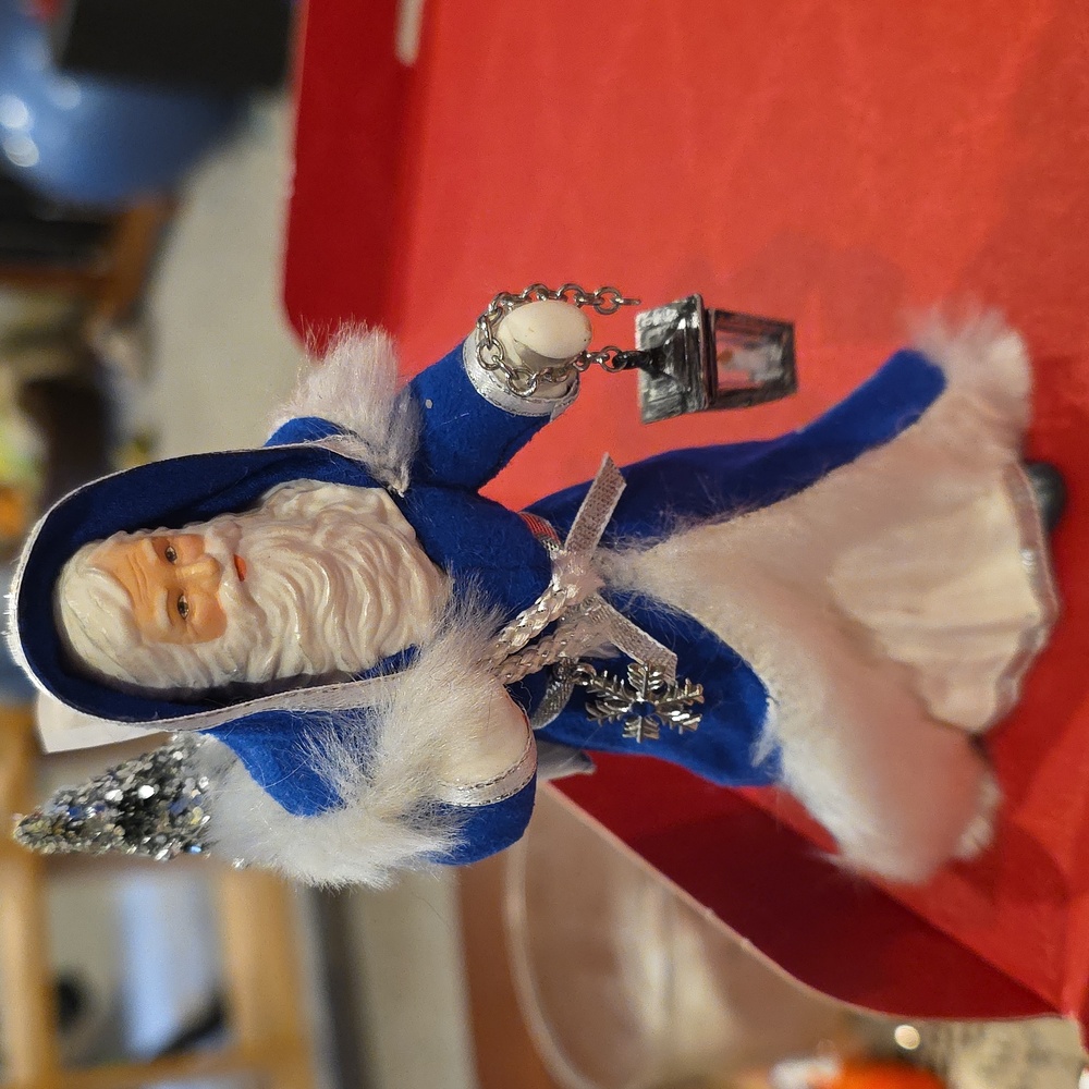 2018 Hallmark Member Exclusive  Ornament